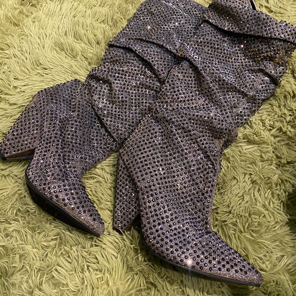Sparkling ✨ boots 👢